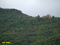 Can Serra a l'extrem de la Serra de Vallhonesta