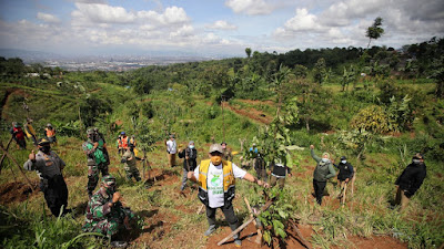 Tanam 2018 Pohon, Pemkot Bandung Terus Hijaukan Blok Garung