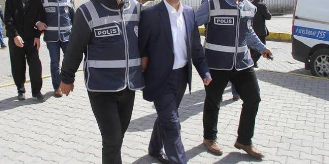Edirne'de Yunanistan'a kaçarken yakalanan FETÖ şüphelisi eski polis tutuklandı