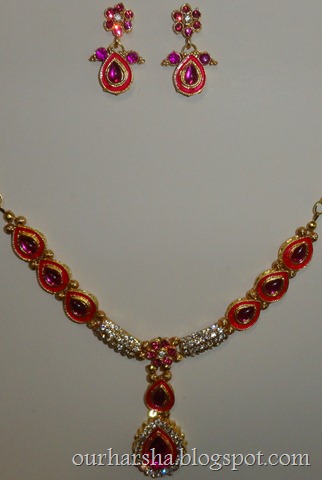 Magenta Meenakari Art with Magenta and White Stone Studded jewelry set  (1)