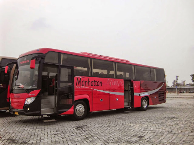 Bus Pariwisata Manhattan Golden Dragon