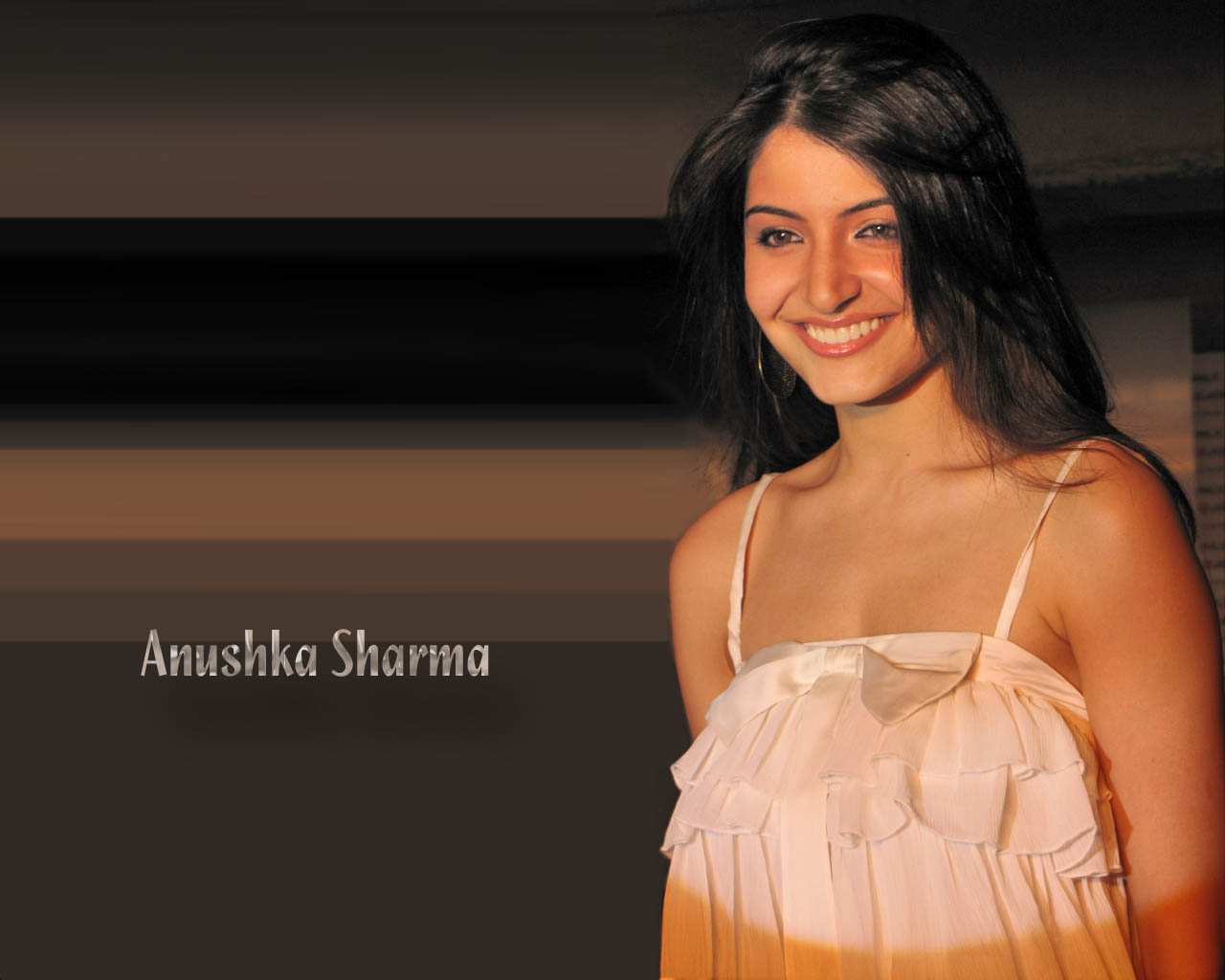 Anushka Sharma Hot