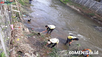 Sungai Ciregol Dibersihkan Satgas Citarum Harum Sektor 22 Sub 06