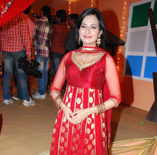 TV Serial Actress Neha Janpandit HD gallery