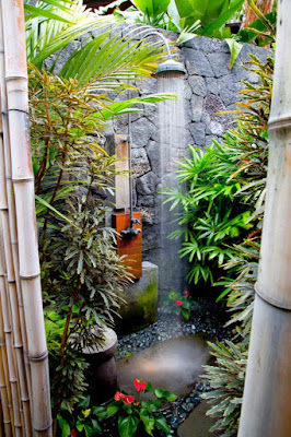 Stunning Outdoor Shower Spaces