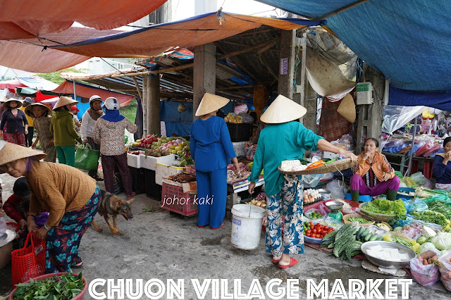 Chuồn Village Market