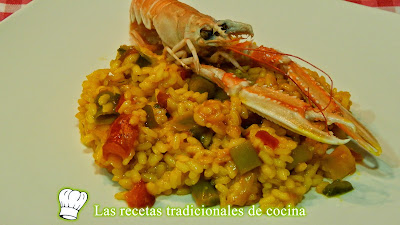 Paella meloso con cigalas y ajos tiernos