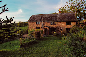 Rustic holiday cottage - Titchbourne Cottage