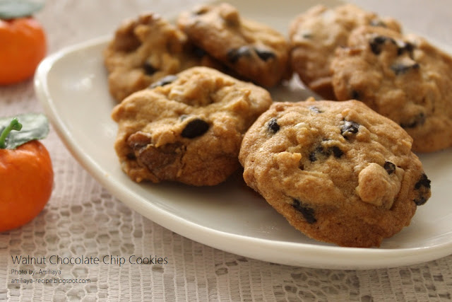 Walnut Chocolate Chip Cookies 