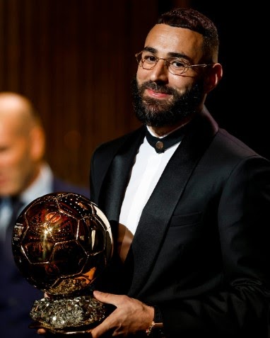 Bola de Ouro 2022: Benzema ganha, Vini Jr. em 8º, Prêmio Sócrates e mais