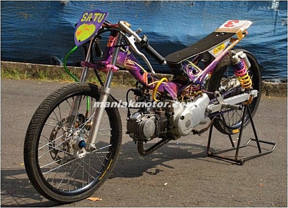 Galeri Foto Modifikasi Honda Karisma 125 Drag Bike; Kombinasi Kem ...