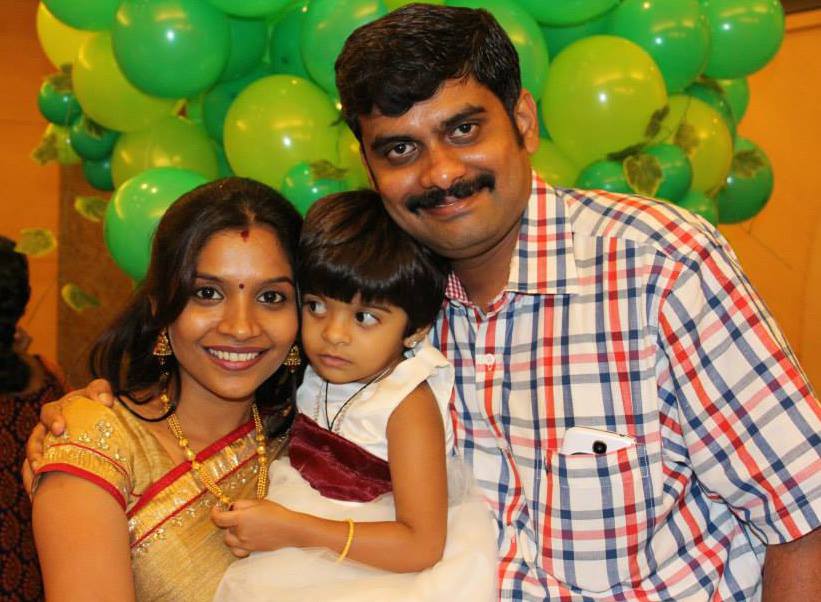 Tamil Actor Dhanush Elder Sister Karthika with Husband Karthick Anjee & Daughter Deeksha Karthick | Tamil Actor Dhanush Elder Sisters Vimala Geetha & Karthika Photos | Family Photos | Real-Life Photos