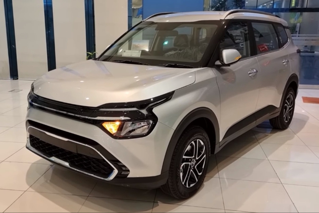 Xe hot ồ ạt đổ bộ Việt Nam tháng 10: Xe điện và hybrid nằm ở nhiều phân <a href=