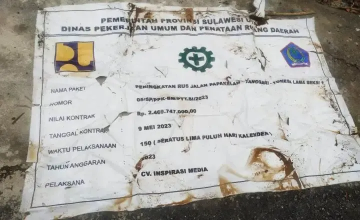 Ruas jalan menuju perkampungan di kabupaten sangihe