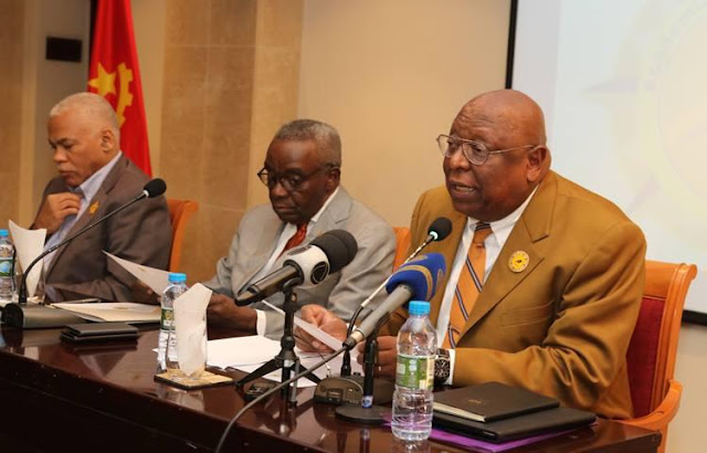 Academia Angolana de Letras contra a aprovação do Acordo Ortográfico da Língua Portuguesa 