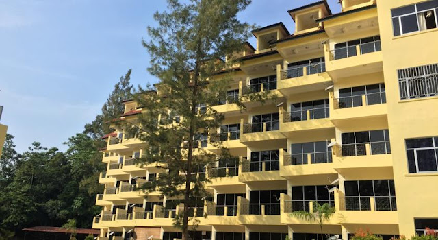 Teluk Batik Holiday Apartment Perak