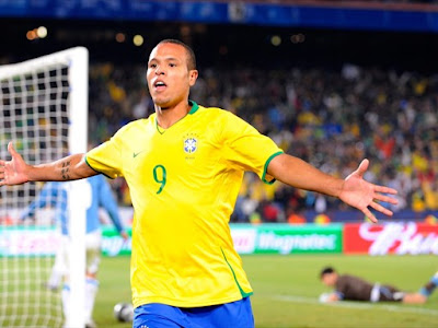 Luis Fabiano World Cup 2010 Celebration