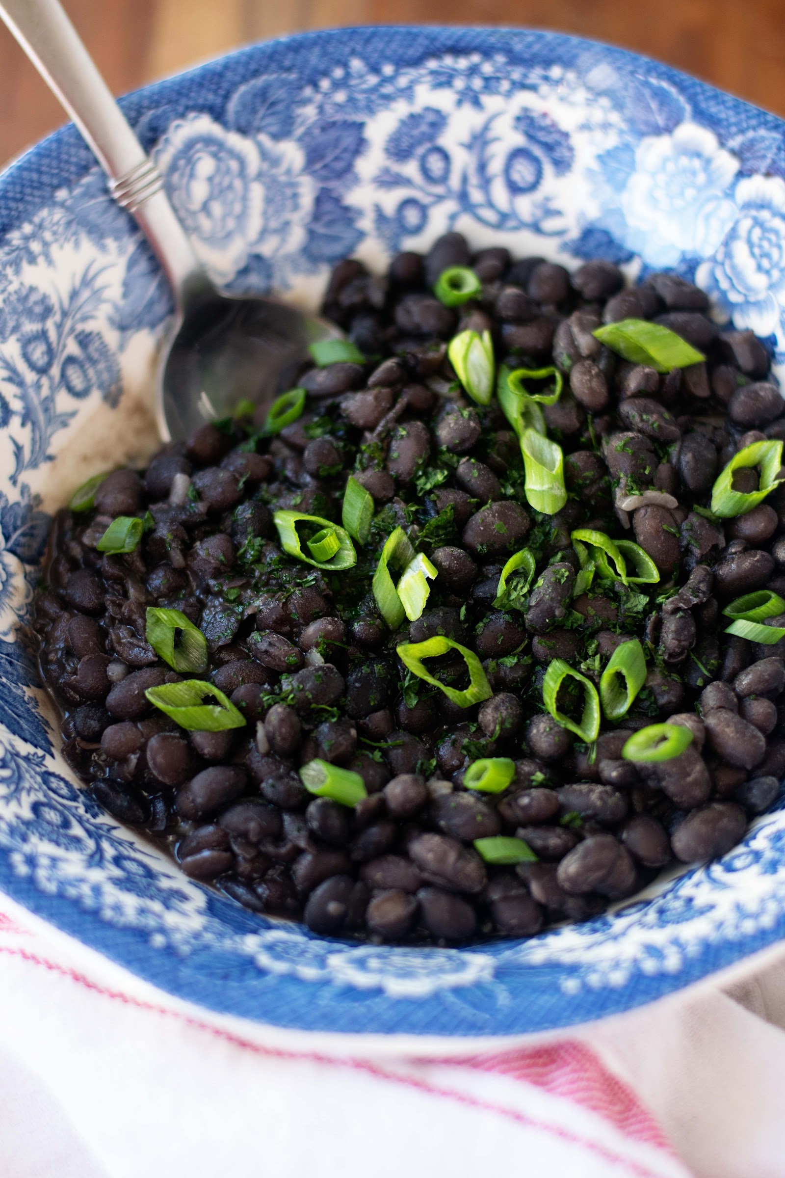 How to Make the Perfect Mexican Style Black Beans 