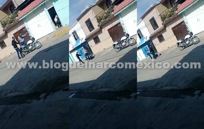 Video: Así tranquilamente bajaron y remataron Motosicarios a hombre en Celaya; Guanajuato, le pidieron a los vecinos meterse y a el le pusieron su respectiva cartulina