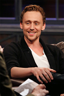 Tom Hiddleston Beard Styles 07