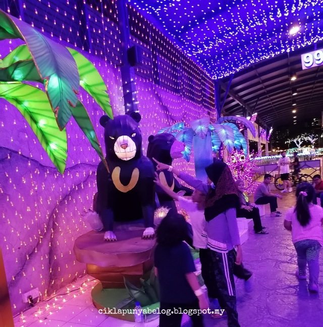 Anak-anak teruja beriadah di 99 Wonderland Park (Wildlife In The City), KL.