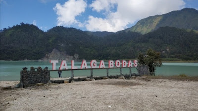 Eksotisme Keindahan Pemandangan Alam Kawah Talaga Bodas