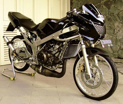 http://bengkelotomotif20.blogspot.com/2013/12/modifikasi-motor-kawasaki-ninja-150-terbaru-2014.html