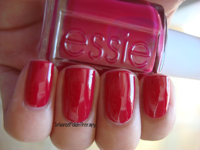 Essie - Plumberry