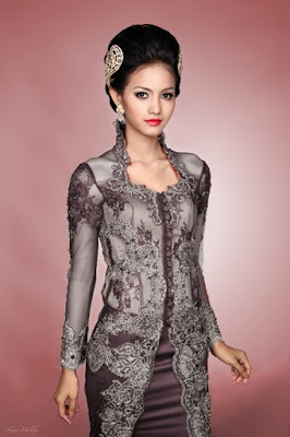 kebaya wanita