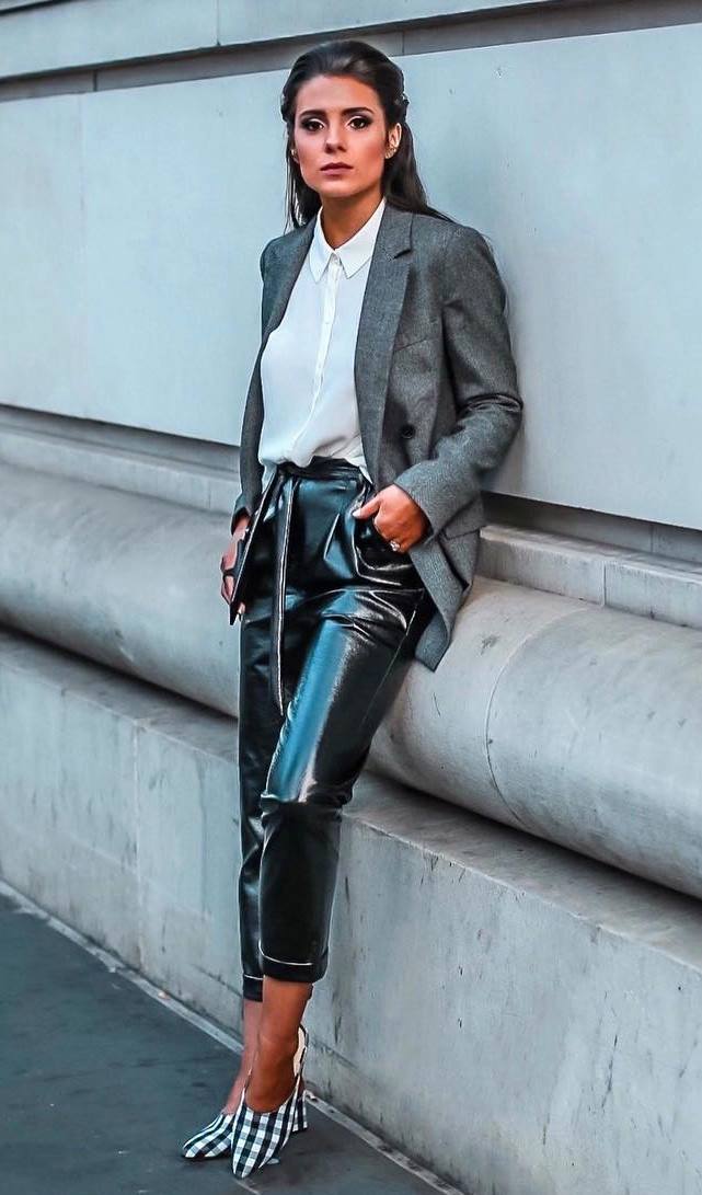 best office outfit idea to wear this fall : grey blazer + leather high waist pants + heels + top