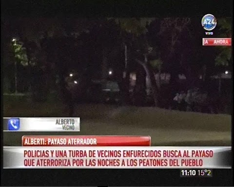 CAGAN A PIÑAS Y CASI SE GARCHAN A PIÑÓN FIJO AL CONFUNDIRLO CON PAYASO ASUSTADOR.