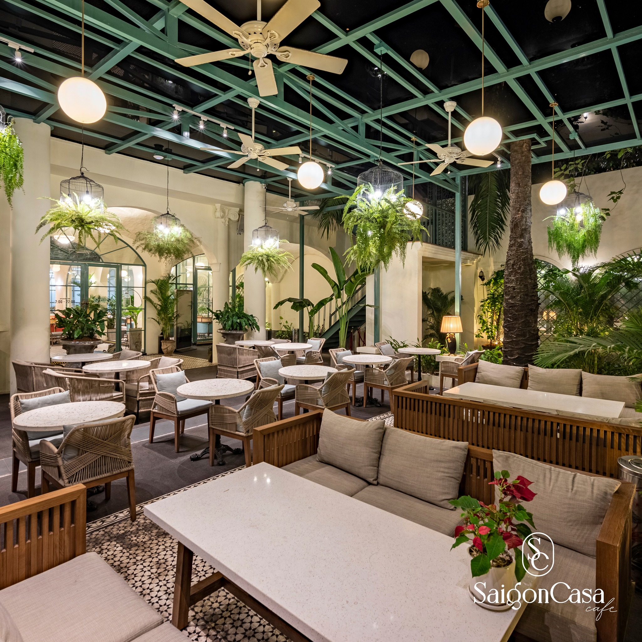 Saigon Garden Cafe Phạm Ngọc Thạch