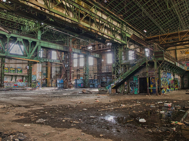 jiemve, le temps d'une pose, La Seyne sur Mer, ateliers mécaniques, chantier naval, chantiers navals, urbex