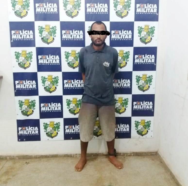 Homem com tornozeleira resistiu a prisão, mas foi preso em Rosário Oeste.