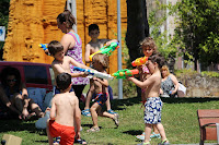 Guerra de agua en las fiestas de Llano