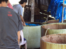 batik peranakan: proses membuat batik