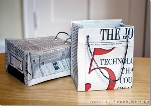 newspaper-gift-bag-tutorial