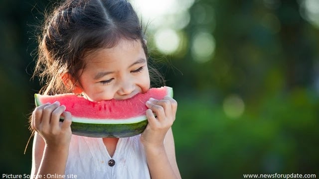 What to feed the child to keep healthy in the summer