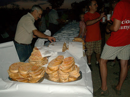 Berenar-sopar a la masia de Can Coma