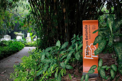 Makam Belanda Kebun Raya Bogor