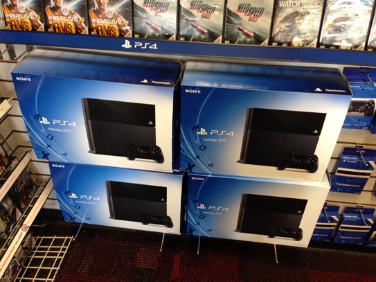 Take-A-Look-At-PS4-Console-Boxes-and-Game-Cases-On-Display  