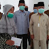 Ali Mukhni serahkan dana insentif untuk 2444 orang Guru Honor, Pesuruh dan Operator sebesar 14.6 Milyar