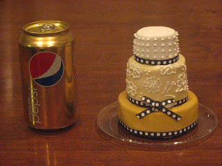 las vegas miniature wedding cake