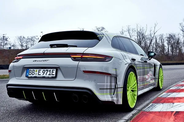 TechArt Porsche Panamera Turbo S híbrido