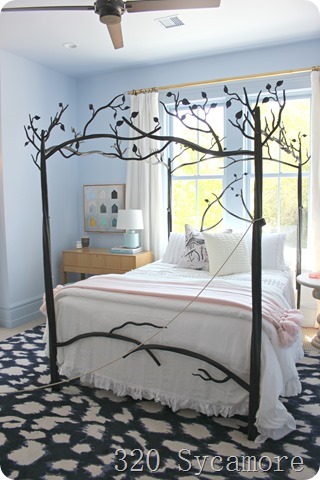 girls room tree bed