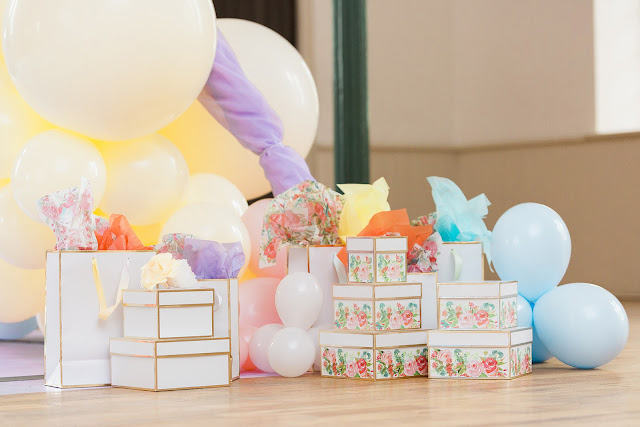 Let's get creative! Dress up gift bags with DIY watercolour ribbon.