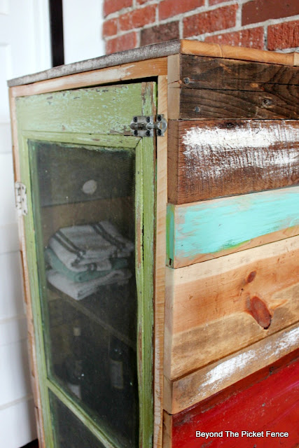 jelly cupboard, rustic decor, reclaimed wood, barnwood, old screen, vintage, build it, DIY, http://bec4-beyondthepicketfence.blogspot.com/2016/03/rustic-jelly-cupboard-diy.html