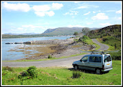 The beach at the pier on the Rhu Road makes for easy access to Loch nan . (img )