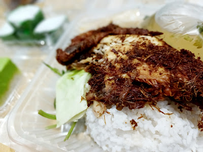 Menu Ramadan Hari Ke 20 : Nasi Ayam Penyet Sambal Pedas