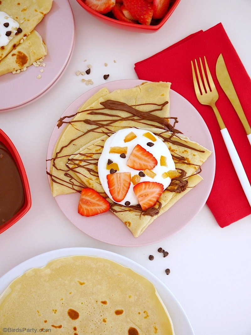 Recette Pâte à Crêpes - faciles à préparer et délicieuses, ces crêpes sont parfaites pour les desserts ou les collations de la Chandeleur! by BirdsParty.com @birdsparty #crepes #recette #patecrepes #chandeleur #saintvalentin #recettecrepes